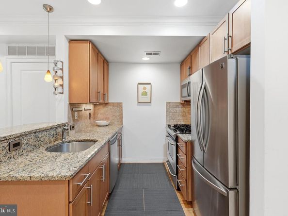739 Newton Place NW 202, Washington DC 20010