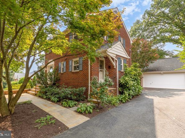 2712 S June Street, Arlington VA 22202