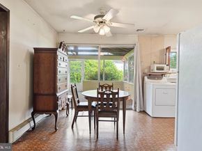58 Trail Road, Levittown PA 19056