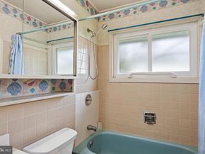 58 Trail Road, Levittown PA 19056