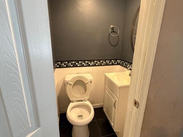 2519 S 11TH Street, Philadelphia PA 19148