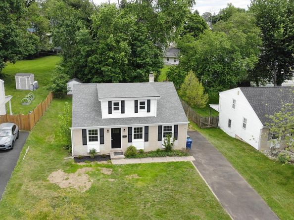 2921 Senak Road, Abington PA 19001