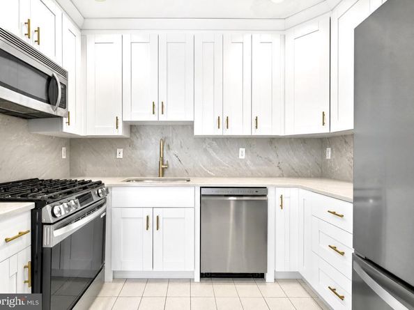 536 Grand St 401, Hoboken NJ 07030