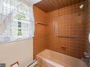 340 Hampton Drive, Feasterville Trevose PA 19053