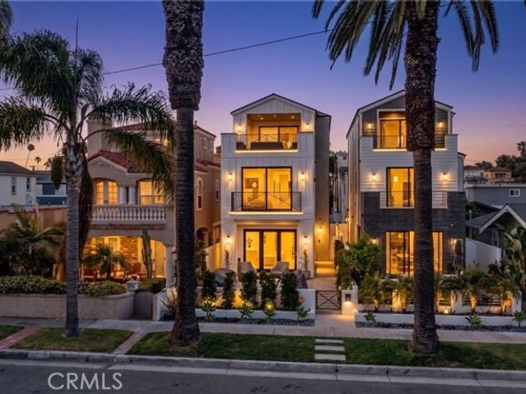 414 9th, Huntington Beach CA 92648