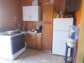 8310 S Broadway, Los Angeles CA 90003