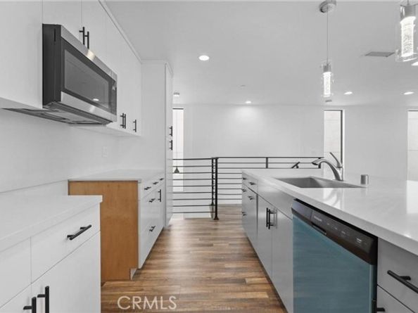 4136 Normal Avenue 3/4, Los Angeles CA 90029
