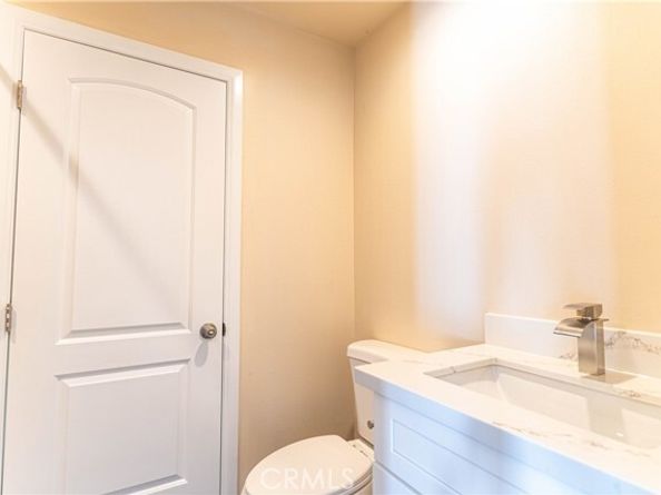 9246 Cedros Avenue 6, Panorama City (los Angeles) CA 91402