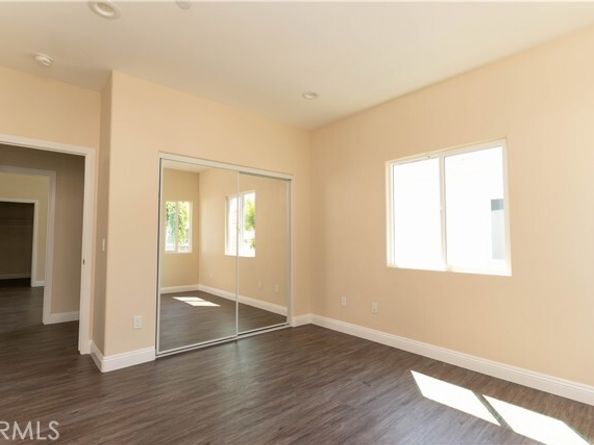 9246 Cedros Avenue 6, Panorama City (los Angeles) CA 91402