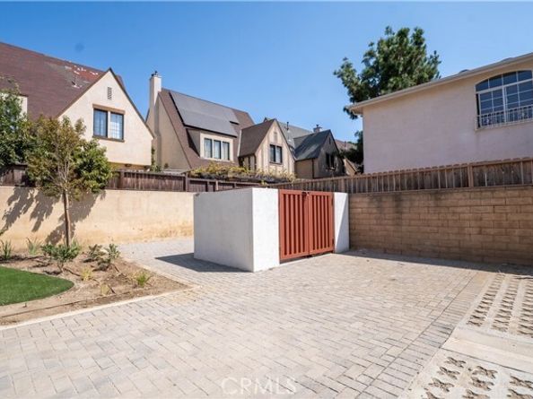 9246 Cedros Avenue 6, Panorama City (los Angeles) CA 91402