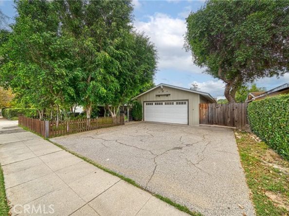 16738 Index, Granada Hills (los Angeles) CA 91344