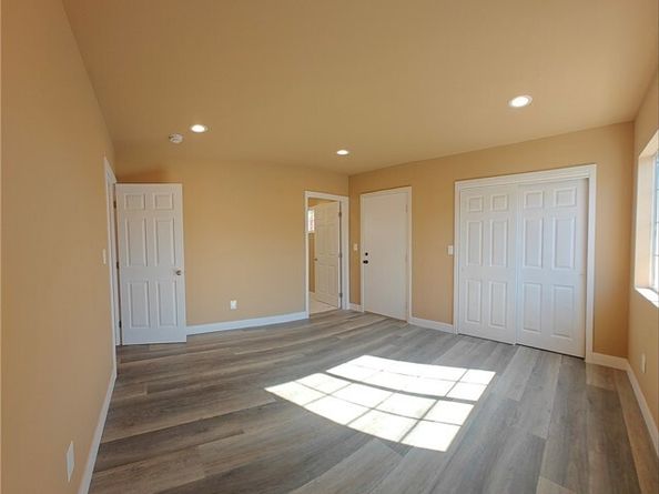 1402 E O, Wilmington (los Angeles) CA 90744