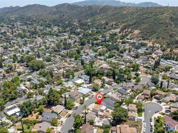 10347 Newhome Avenue, Sunland (los Angeles) CA 91040