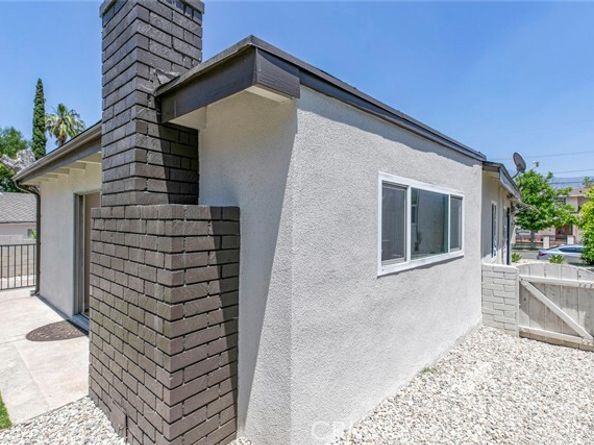 10347 Newhome Avenue, Sunland (los Angeles) CA 91040