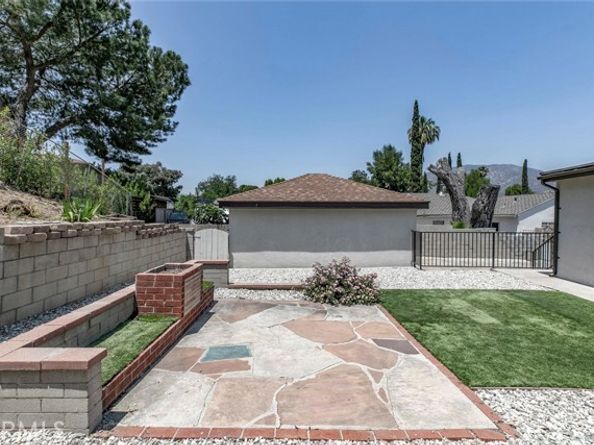 10347 Newhome Avenue, Sunland (los Angeles) CA 91040