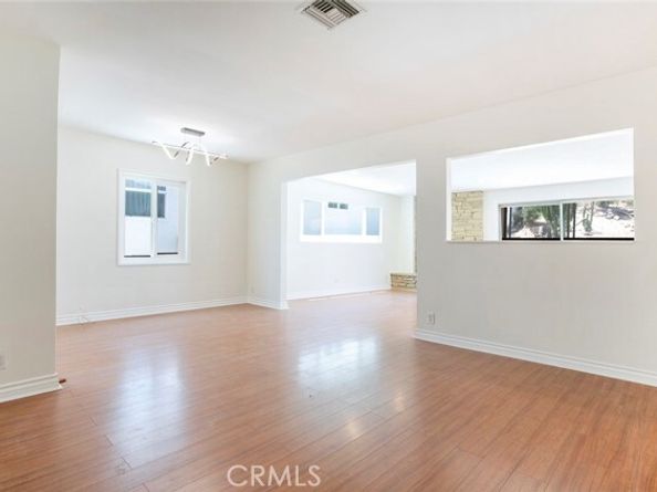 10347 Newhome Avenue, Sunland (los Angeles) CA 91040