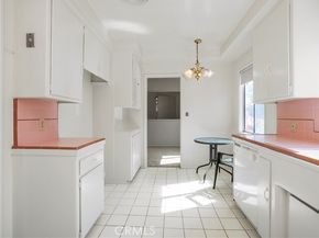 6633 Riverton Avenue, North Hollywood (los Angeles) CA 91606