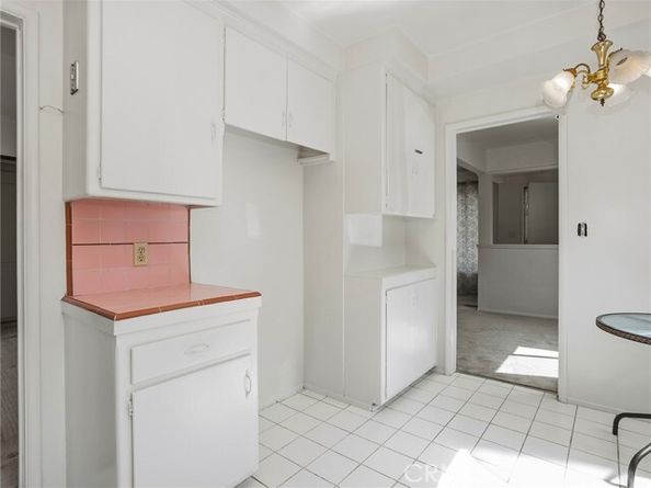 6633 Riverton Avenue, North Hollywood (los Angeles) CA 91606