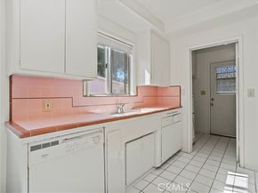 6633 Riverton Avenue, North Hollywood (los Angeles) CA 91606