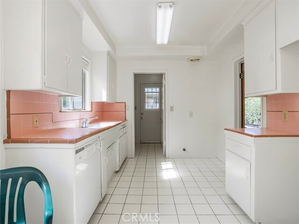 6633 Riverton Avenue, North Hollywood (los Angeles) CA 91606