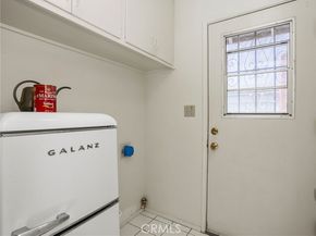 6633 Riverton Avenue, North Hollywood (los Angeles) CA 91606