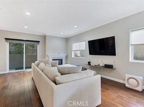 10866 Bluffside 5, Studio City (los Angeles) CA 91604