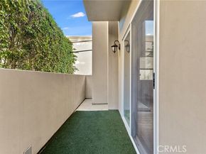 10866 Bluffside 5, Studio City (los Angeles) CA 91604