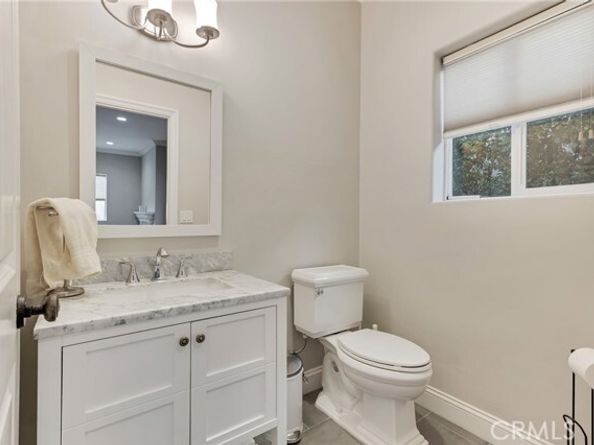 10866 Bluffside 5, Studio City (los Angeles) CA 91604