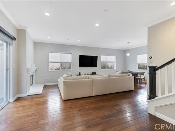 10866 Bluffside 5, Studio City (los Angeles) CA 91604