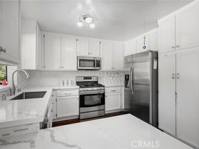 21145 Lassen 3, Chatsworth (los Angeles) CA 91311