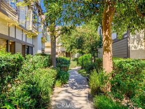 21145 Lassen 3, Chatsworth (los Angeles) CA 91311