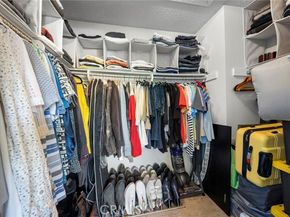 21145 Lassen 3, Chatsworth (los Angeles) CA 91311