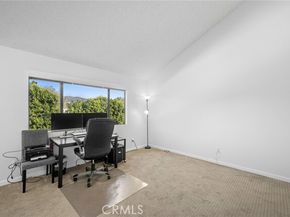 21145 Lassen 3, Chatsworth (los Angeles) CA 91311