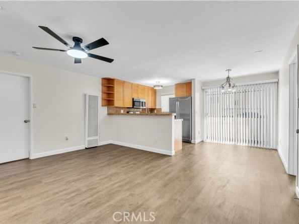 18530 Hatteras 226, Tarzana (los Angeles) CA 91356