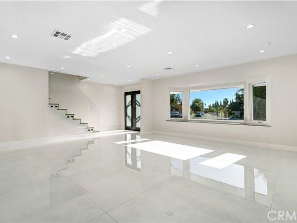 13433 Ebell Street, Panorama City (los Angeles) CA 91402