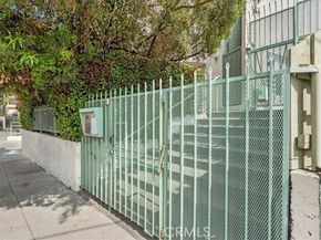 6036 Hazelhurst C, North Hollywood (los Angeles) CA 91606