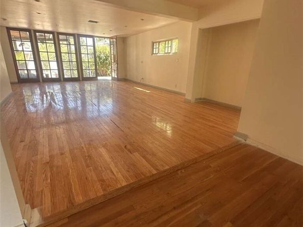 6038 Allott Avenue, Van Nuys (los Angeles) CA 91401