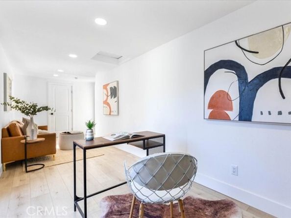 5758 Costello Avenue, Van Nuys (los Angeles) CA 91401