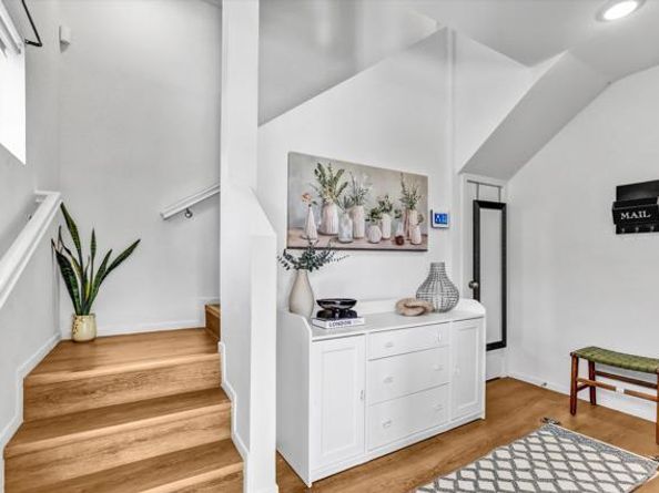 402 Creekside Cir, San Diego CA 92114