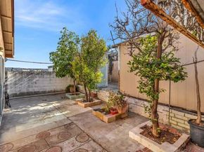 1938 Avenida De La Cruz, San Ysidro (san Diego) CA 92173