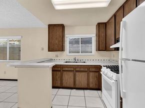 1938 Avenida De La Cruz, San Ysidro (san Diego) CA 92173