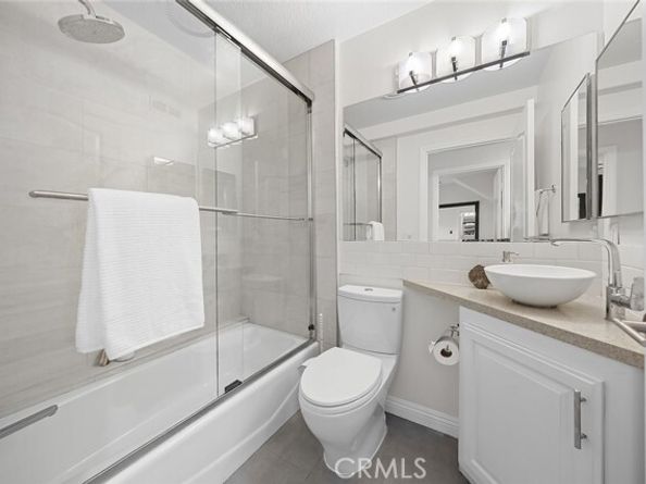 825 W 6th Street 3, San Pedro (los Angeles) CA 90731