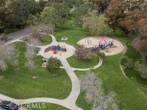 809 Brickyard Lane, Costa Mesa CA 92627