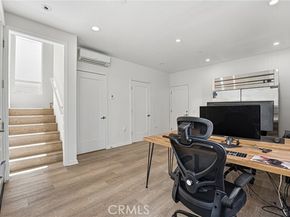 809 Brickyard Lane, Costa Mesa CA 92627