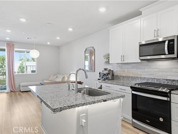 1756 Cayton Loop, West Covina CA 91790