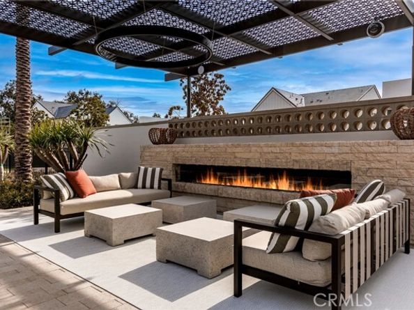 130 Paddlewheel, Lake Forest (el Toro) CA 92630