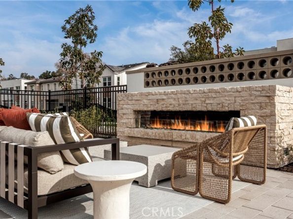 130 Paddlewheel, Lake Forest (el Toro) CA 92630