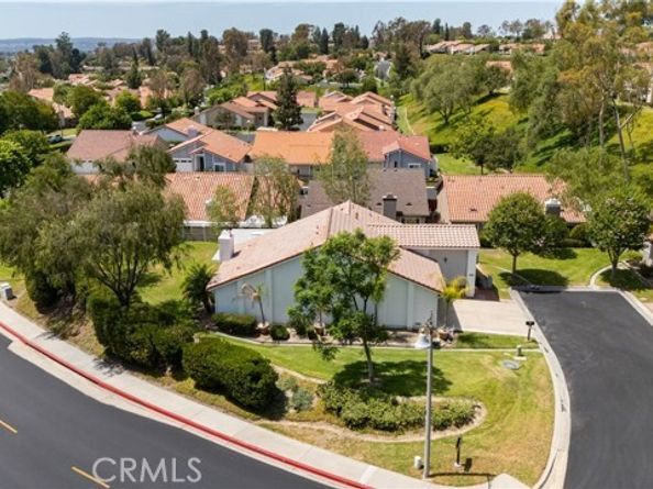 23721 Villena, Mission Viejo CA 92692