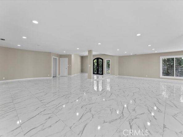4121 Regal Oak Drive, Encino (los Angeles) CA 91436