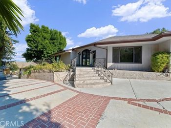 4121 Regal Oak Drive